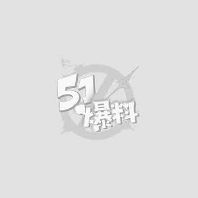 郑州街头洒水车司机与环卫工人激烈对峙 拳脚相向扭打成团 路人偷拍视频流出